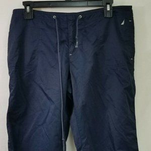 Nautica Capris Women’s Sz Medium 100% Nylon Pocket